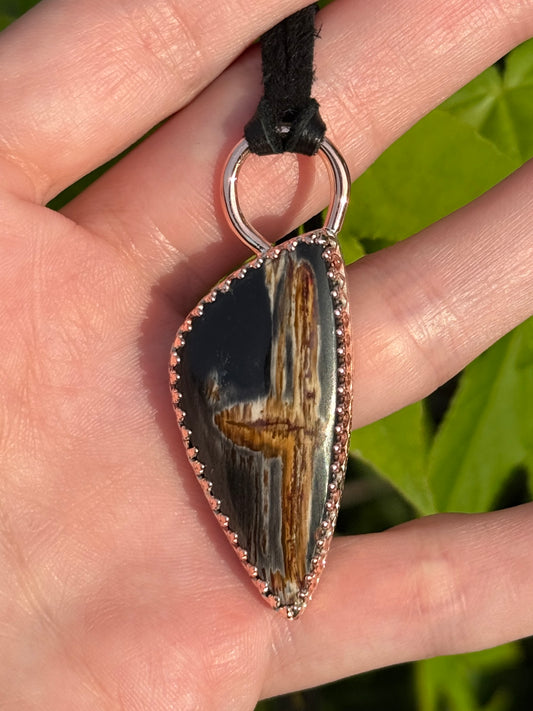 Crossgrain – Petrified Wood Pendant Necklace – Handmade Copper Jewelry