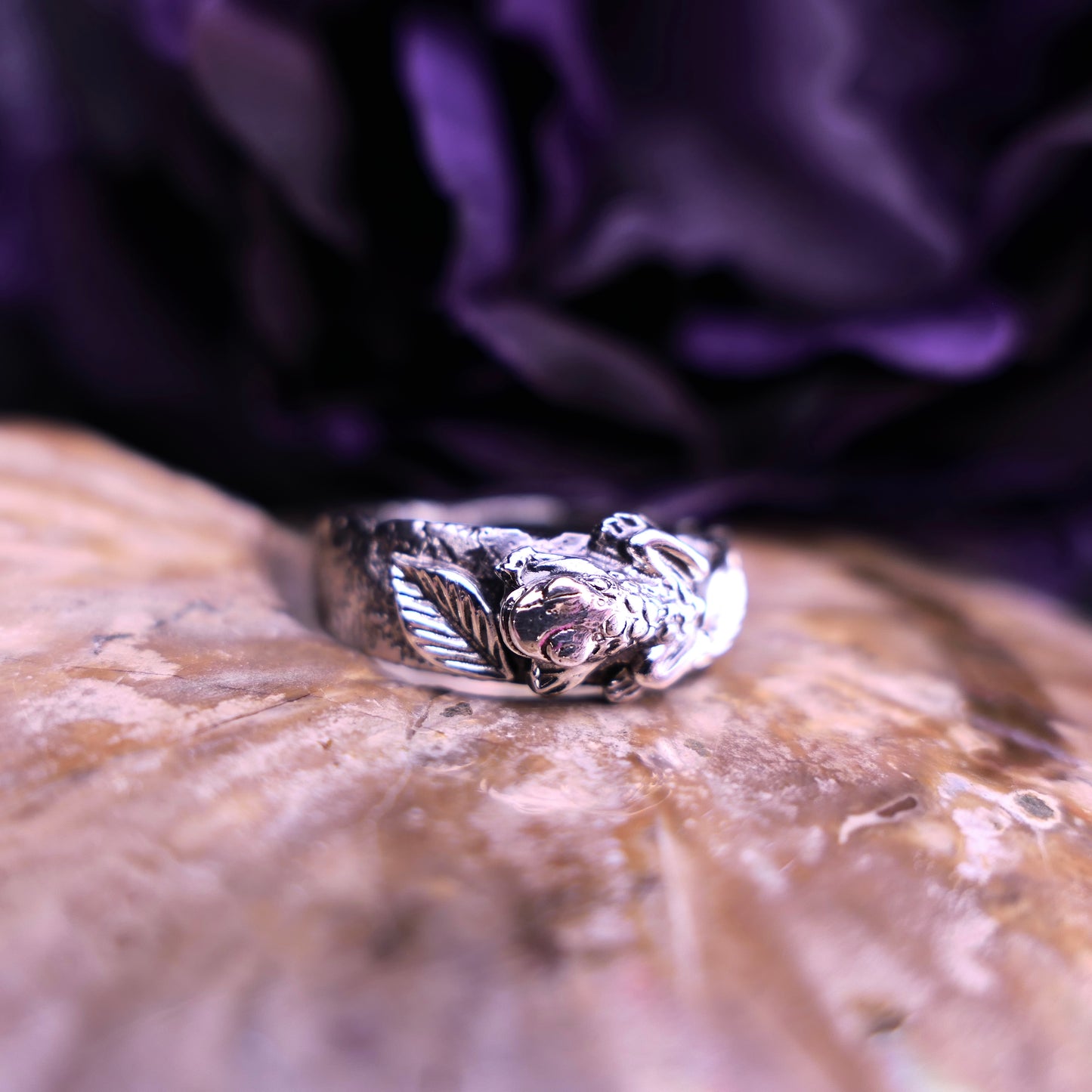 Marsh Guardian – Frog & Leaf Ring – Handmade Sterling & Fine Silver Jewelry (Size 9)